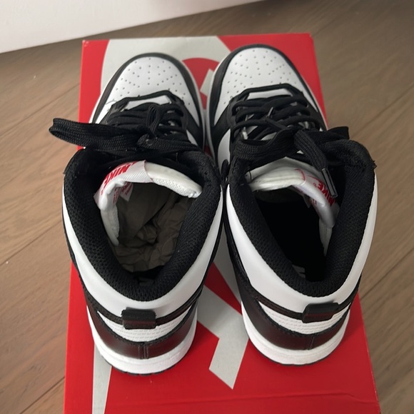 Nike Dunk High Black White Women 6.5 / Men 5 - Picture 5 of 7